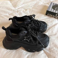 567100780-7 Chunky Cute Shoes, Chunky Shoes Black, Chunky Shoes Aesthetic, Black Sneakers Aesthetic, Acubi Shoes, Black Shoes For School, Chunky Black Sneakers, Cute Black Sneakers, Black Chunky Shoes