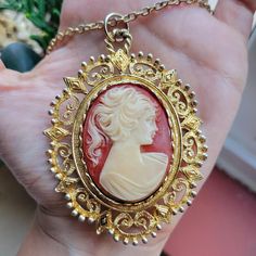 Vintage Gold Ornate Cameo Necklace. Chain Approx 22", Pendant Approx 8.3cm Long With Bail. Beautiful. . . ______ Brand New Never Worn Nwot Boutique Gift Present Jewelry Jewellery Earring Earrings Drop Pendant Pendants Round Shape Shapes Pendant Pendant Holiday Christmas Oval Victorian Style Art Renaissance Style Classic Large Cgneck K20 Cameo Jewelry, Vintage Cameo, Cameo Necklace, Earrings Drop, Gift Boutique, Accessories Jewelry Necklace, Drop Pendant, Victorian Style, Necklace Chain