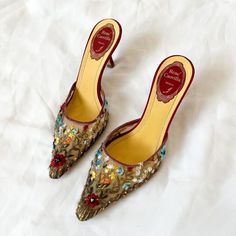 Floral Kitten Heels, Vintage Manolo Blahnik Shoes, Designer Kitten Heels, Vintage Designer Heels, Cottage Style Outfits, Vintage Dior Heels, Fairy Lingerie, Rene Caovilla Heels, Vintage Kitten Heels