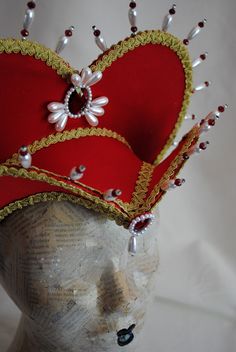 Royal Red Renaissance Headpiecetudors Headdressred & Gold - Etsy Red Fantasy Headpiece For Costume Party, Fantasy Red Headpiece For Costume Party, Red Fantasy Costume Headpieces, Red Crown Headpiece For Wedding, Fantasy Festival Costume Hats And Headpieces In Red, Fitted Red Costume Hats And Headpieces For Costume Party, Red Festival Crown Headpiece, Fitted Costume Hat With Tall Crown, Gothic Red Costume Hats And Headpieces For Costume Party