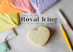 the best royal icing for valentine's day cookies and crayon pens