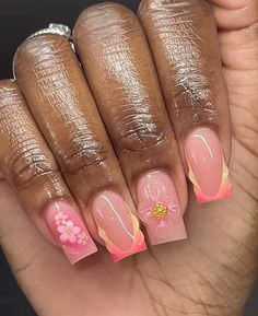 #summer #pink #flowers FOLLOW @mourfav14 FOR MORE Shorties Nails Summer Colors, Short Nail Designs Summer 2024, Nails Sommer, Pink Christmas Nail, Pink Christmas Nails, Cruise Nails, Christmas Nail Ideas, Classy Minimalist, Acrylic Toe Nails