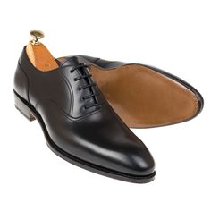 DRESS OXFORD SHOES IN BLACK CALF LEATHER Cordovan Shoes, Exclusive Shoes, Oxford Dress Shoes, Leather Boot Shoes, Oxford Dress, Shoe Tree, Shoes Collection, Goodyear Welt, Shoes Outlet