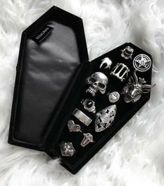 Gothic Homes, Edgy Jewelry, Dark Home Decor, Goth Home, Goth Home Decor, Goth Decor, Nikki Sixx, Gothic Accessories, Goth Jewelry