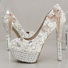 Category:Wedding Shoes; Upper Materials:PU; Lining Materials:Leatherette; Embellishment:Tassel,Pearl,Bowknot,Crystal,Rhinestone; Season:Fall,Spring; Heel Type:Platform; Actual Heel Height:5.51; Gender:Women's; Platform Height:1.38; Toe Shape:Round Toe; Type:Bridal Shoes,Wedding Heels; Style:Luxurious,Roman Shoes,Sweet,Vintage,Sexy; Heel Height(inch):>5; Outsole Materials:Rubber; Occasion:Party  Evening,Wedding; Closure Type:Loafer; Pattern:Color Block; Shipping Weight:1.0; Listing Date:01/15/202