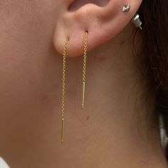 Cute and dainty, these Editorial Earrings are the perfect way to show off your style. With a threader design, they'll be sure to give your look an edgy twist! So don't hold back: make a statement and look amazing! Gold Plated Threader Earrings, Elegant Gold Plated Threader Earrings, Modern Yellow Gold Threader Earrings, Elegant Yellow Gold Plated Threader Earrings, Minimalist Tarnish-resistant Yellow Gold Threader Earrings, Ear Threader, نظارات شمسية, Thread Earrings, Threader Earrings