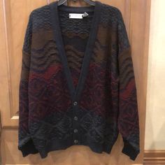 Vintage, From The Brand Saturdays. Size L. Grunge Christmas List, Funky Cardigans, Masculine Fashion For Women, Graphic Cardigan, Big Cardigan, Grandma Cardigan, Outfit Aesthetics, Sweaters Vintage, Grandpa Cardigan