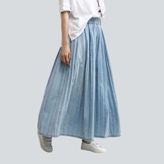 Take a step back to the '00s with our Y2K-inspired 2023 Spring-Summer Collection Light Wash Culottes Denim Pants. With vintage-trend embroidery. a elevated-waist fit. and a rubber closure. these pants are the epitome of effortlessly chic fashion. Distinctive Features: Y2K Style: Channel the nostalgia of the early 2000s with a style that is timeless and unique. Embroidered: Take your look to the next level with intricate embroidery that adds a vintage touch. Culottes: Show off your legs with a pa Clear Weather, Transitional Dressing, Vintage Trends, Take A Step Back, Denim Pants Women, Split Skirt, Skirt Fits, Jeans For Women, Step Back