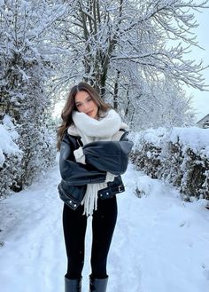 Snow Photoshoot, Modele Fitness, Chic Winter Outfits