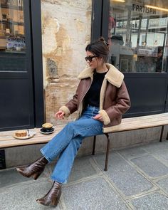 Outfit Chic, Cold Outfits, Looks Party, Stil Elegant, European Women, Trending Fashion