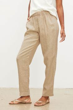 Crafted from a substantial linen that has a great drape and texture, these trousers are in a similar vein as our bestselling Lola pant, with a heavier weight fabric. Elastic waist and rear patch pockets. Pair with the matching Brielle jacket. Katherine Hepburn, Women Crafts, Velvet Tees, Linen Pant, Summer Tee, Linen Shop, Elastic Waist Pants, Waist Pants, Linen Pants