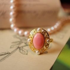 Stylish Pink Queen Conch Shell Pearls Ring Gold Vermeil - House Of Pearls Queen Conch Shell, Baroque Pearls Necklace, Pearl Jewelry Ring, Pearls Ring, Conch Pearl, Chic Rings, Gold Pearl Ring, Golden South Sea Pearls, Conch Earring