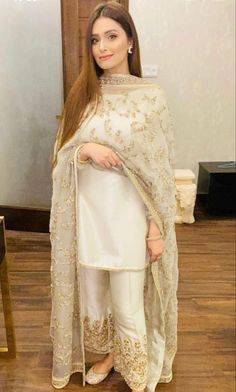 #HaSsaN 😘😍 Minimalist Dress, Dress Minimalist, Pakistani Wedding Outfits, Crochet Cable, Net Dress, Pakistani Fancy Dresses, Pakistani Dresses Casual, Pakistani Fashion Party Wear, Beautiful Pakistani Dresses