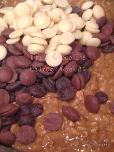 beans and other foods are mixed together in a pot to make a chocolate pudding recipe