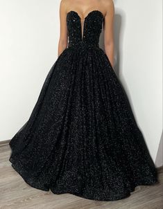 Elegant Sequined Quinceanera Dress For Gala, Elegant Quinceanera Evening Dress With Corset Back, Elegant Quinceanera Dress With Corset Back, Princess Style Evening Dress For Gala And Prom, Black Ball Gown Quinceanera Dress For Party, Black Floor-length Ball Gown For Quinceanera, Elegant Quinceanera Dress With Sequins For Pageant, Princess Ball Gown With Sweep Train For Prom, Fitted Glitter Ball Gown