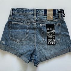 Questions? Leave A Comment Below! Cheap Denim Blue Bottoms With Letter Print, Light Blue Jean Shorts Outfit, Trendy Medium Wash Recycled Denim Jean Shorts, Ksubi Shorts Outfit, Cute Summer Fits Baddie, Jean Shorts Outfit Black Women, Jean Shorts Outfits, Blue Jean Shorts Outfit, Shorts Outfit Ideas