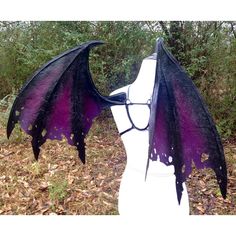 Succubus Wings, Bat Wings Costume, Costume Homemade, Dragon Halloween Costume, Terrifying Halloween, Dragon Halloween, Cosplay Wings, Wings Black, Homemade Ideas