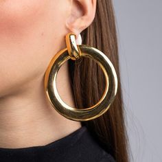 Polished Gold Doorknocker Hoop Clip Earrings – KennethJayLane.com Clip On Hoop Earrings, Hoop Design, Stunning Earrings, Zadig And Voltaire, Kenneth Jay Lane, Clip Earrings, Jewelry Inspo, Gold Hoops, Gold Hoop