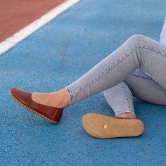 Embrace Nature's Touch with Handmade Brown Grounding Shoes for Women 🌿 Step into Harmony - Imagine your feet encased in our artisan-crafted, brown grounding shoes, designed exclusively for women. Each step reconnects you with the earth, as the rich copper-infused soles conduct natural energies, subtly reminding you of the serene walks in the heart of nature. 🌼 Freedom for Your Toes - Picture your toes spreading comfortably in our wide toe box design, offering a liberating experience akin to wa Everyday Flats With Round Toe, Lightweight Flats With Rubber Sole And Round Toe, Grounding Shoes, Best Barefoot Shoes, Earth Grounding, Leather Shoes For Women, Womens Loafers, Earth Shoes, Walking Barefoot