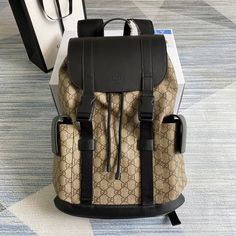 Size: Standard Size It comes with Dust box, Care manual, Tag, and Paper bag. Chic Me, Gucci Bags, Exclusive Bag, Beautiful Packaging, Black Backpack, Satchel Bags, Gucci Bag, Evening Bags, Fashion Statement