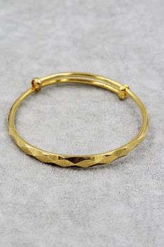 100% nickel free.Material: gold plated.Length: 8 inches，Adjustable.Free gift wrapping.Free shipping on all orders for easy return.30 days return policy. Pattern Bracelet, Argyle Pattern, Free Gift Wrapping, Free Gift, Return Policy, Gold Bracelet, Bangles, Gift Wrapping, Bracelet