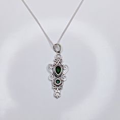 Magnificent Green Onyx Gemstone 925 Sterling Silver Vintage Pendant for Women