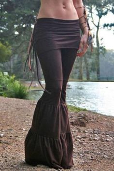 Mode Hippie, Earthy Outfits, Estilo Hippie, 2000s Fashion Outfits, Swaggy Outfits, Bell Bottom, 2000s Fashion, Mode Vintage, Clothing Ideas