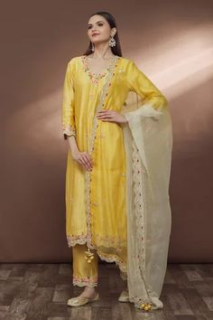 Shop for Surbhi shah Yellow Pure Spun Silk Floral Embroidered Kurta Set for Women Online at Aza Fashions Red Kurta, Straight Fit Pants, Silk Brocade, Dress Images, Lemon Yellow, Silk Embroidery, Mandarin Collar, Raw Silk, Three Quarter Sleeves