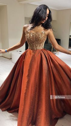 Jumpsuit Ideas, Princess Life, Long Party Gowns, Beads Fabric, Burgundy Prom, Gowns Dresses Elegant, Corset Dress Prom, Poses Photography, Iconic Dresses