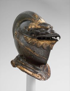 the head of a mask with an open mouth