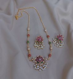 sizes in terms of height and weight are mentioned in grams and inches in the photo Pearl Chain Necklace For Diwali Gift, Gold Temple Necklace With Pearl Pendant, Kundan Pearl Chain Necklace For Gift, Kundan Temple Jewelry Necklace With Pearl Chain, Temple Style Kundan Necklace With Pearl Chain, Diwali Pearl Pendant Necklace, Elegant Pearl Chain Necklace For Puja, Diwali Pearl Necklace, Festive Pearl Necklace With Pearl Pendant