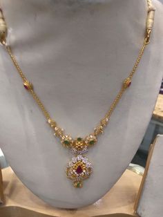 "Timeless Elegance: Custom Locket Pin Designs" Simple Light Weight Gold Necklace, Gold Necklace With Beads, Less Weight Gold Necklace, Simple Ruby Necklace Designs, Necklace Models Gold, Simple Necklace Designs Gold, Ruby Necklace Designs Gold, Simple Chain Designs Gold