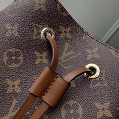 ADC Fashion Lu-Vi bags - 446 A+ Excellent Quality copies; Contact us if you've any questions in your mind. Cheap Louis Vuitton Bags, Women Hats Fashion, Lv Bag, Louis Vuitton Bag, Cross Body, Contact Us, Necklaces Bracelets, Calf Skin, Womens Necklaces