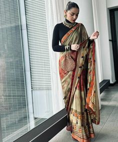 Winter Saree, Latest Indian Fashion Trends, Saree Outfit, Yumna Zaidi, Saree Wearing Styles, Simple Saree Designs, Saree Looks, Saree Wearing