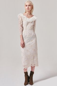 Tulle Midi Dress Midi Dress Tulle, Tulle Ruffles, Tulle Midi Dress, Dress Tulle, Embroidered Midi Dress, Cream And Gold, Trending Dresses, Tulle Dress, Floral Embroidery