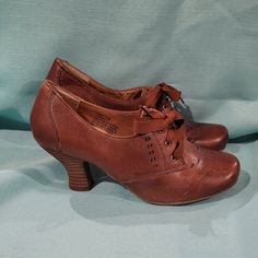 Leather Upper, Synthetic Sole, Never Worn. Vintage Synthetic Pointed Toe Heels, Vintage Pointed Toe Heels In Synthetic Material, Vintage Synthetic Heels With Almond Toe, Vintage Synthetic Almond Toe Heels, Vintage Lace-up Heels With Reinforced Heel, Vintage Synthetic Round Toe Heels, Vintage Synthetic Heels With Round Toe, Vintage Synthetic Closed Toe Heels, Vintage Ankle-high Heels For Spring