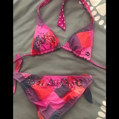 New Without Tags, Never Worn. Size Small & Super Cute. Top Is Reversible- 2 In 1 Bikini. Purchased Directly From Billabong Store Here In The Oc For Over $100 Then Stored It Away & Totally Forgot About It. Although Brand New It Doesn’t Have Tags & Outside Color Has Stained In A Few Areas Inside White. Could Be Washed Out. Billabong Swim, Reversible Top, The Oc, Cute Top, Billabong, Pink Red, Womens Swim, New Color, The Outsiders