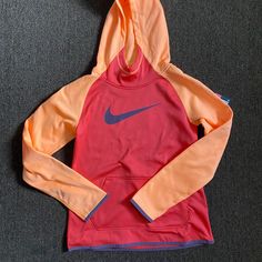 Brand New Nike Hoodie Size Medium Brand New With Tags Nike Air Orange, Girls Nike, Orange Hoodie, Nike Orange, Girl Coat, Nike Hoodie, Kids Nike, New Nike, Colorful Hoodies