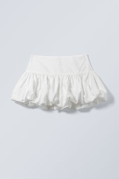 balloon mini skirt - White White Bubble Skirt, White Short Skirt Outfit, White Puffy Skirt, White Skirt Short, Skirt White Background, White Summer Skirt, Aesthetic Skirts, Short White Skirt, Mini Skirts Outfits Summer