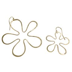 Playful, fun and full of that contagious spring energy. Flora is lightweight, has great movement and are oh so adorable. Sm: 1.25"Med: 2" Spring Energy, Moon Studs, Babymoon, So Adorable, Sterling Silver Earrings, Rose Gold, Energy, Gold