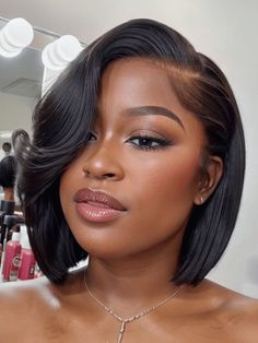 Quick Weave Hairstyles, Short Sassy Hair, Sassy Hair, Wig With Bangs, Short Bob Wigs, American Woman, Front Lace Wigs Human Hair, Side Part, Bob Wig