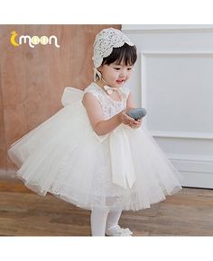 Buy super cute princess lace ballgown flower girl dress tutus with big bow knot high quality at affordable price online. Free shipping and pro custom service since 2009. Champagne Flower Girl, Flower Girl Dresses Champagne, Cheap Flower Girl Dresses, Girls Dresses Online, Flower Girl Dresses Tutu, Cute Princess, Bow Knot, Big Bow, Big Bows