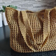 Bolsa de malla tejida para la playa, picnic, paseo, compras. - Etsy República dominicana Bag For The Beach, Crochet Handbags Patterns, Oct 30, Beach Picnic, Crochet Handbags, Mesh Bag, Purses And Handbags, Shoulder Bags, Ukraine