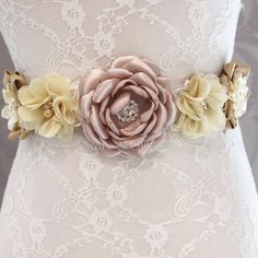 Slay in style as you invest in this dainty and pretty sash belt. If you're the bride-to-be, you can wear this as a waistband on your wedding along with the flower headband as a tiara. This looks best when paired with a white lace dress or gown. Women's Sash, Bridesmaid Sash, Flower Belt, Cocktail Wear, Wedding Sash Belt, Wedding Dresses With Flowers, Wedding Flower Girl Dresses, Wedding Sash, Bridal Sash