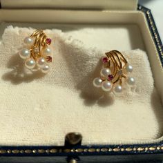 Beautiful Gold Pearl And Ruby And Diamond Earrings! Earrings Gold Indian, Ruby And Diamond Earrings, Small Earrings Gold, Diamond Earrings Design, Earrings Design, Small Earrings, Earrings Color, Gold Pearl, Designer Earrings