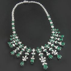 Item Code: 100002&#44 Diamond Emerald Necklace, Celebrity Jewelry, Gold Necklace Set, Emerald Necklace, Women Diamond, Pear Shaped Diamond, Creative Jewelry, Gems Jewelry, Gorgeous Jewelry