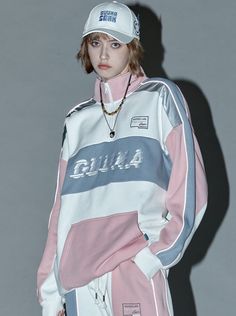 ❤︎ Pink splice stand collar bicolor top❤︎ Press The Button, College Bags, Collared Sweatshirt, Sweatshirt Zipper, Gift Of Time, Stand Collar, Sweatshirts Women, Hip Hop, Loose Fitting