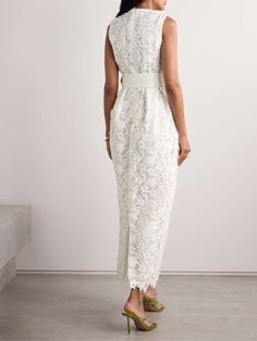 Feminine Sheath Lace Wedding Dress, Chic Sleeveless Dress, Feminine Sheath Lace Dress For Wedding, Feminine Sheath Wedding Dress, Elegant Sleeveless Lace Wedding Dress, Elegant Summer Lace Dress, Elegant Lace Dress For Wedding, Elegant Summer Lace Wedding Dress, Chic Midi Lace Wedding Dress