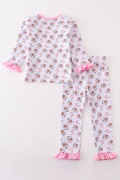 DESCRIPTION Get ready for the holidays with our Girl's Pink Christmas Santa Claus Pajama Set! Perfect for festive nights, the soft fabric will keep you comfortable while the fun print will make you the life of the party. A must-have addition to any sleepwear collection! Ho ho ho! Blending cotton with spandex in baby garments can offer several benefits: Stretch and Flexibility: Spandex, also known as elastane, is a highly elastic fiber. When blended with cotton, it imparts stretchiness and flexib Cute Christmas Long Sleeve Sleepwear, Cute Christmas Sleepwear With Long Sleeves, Cute Long Sleeve Christmas Sleepwear, Cute Printed Sets For Sleepover, Cute Printed Sleepwear For Pajama Party, Cute Printed Sleepwear For Sleepovers, Pink Cotton Christmas Sleepwear, Cute Christmas Sleepwear For Pajama Party, Cute Printed Sets For Pajama Party