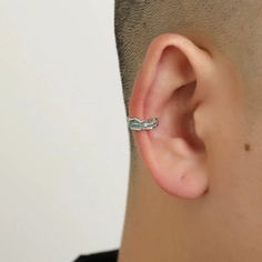 Type: Accessories Material: 925 sterling silver Inner diameter: 11 mm Best Earrings For Men, Silver Ear Cuff Earrings, Korean Fashion School, Best Earrings, Ear Cuff Earrings, Stud Earrings For Men, One Earring, Earrings For Men, Silver Ear Cuff